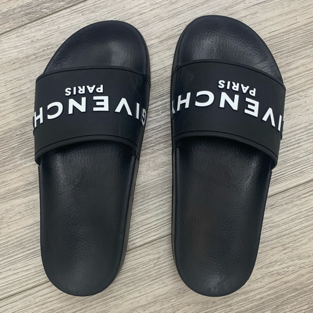 Givenchy Slippers in Black and White